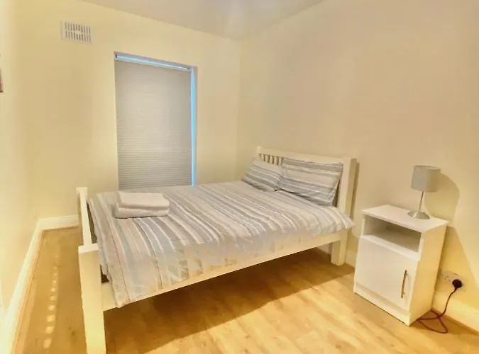 Lovely 2 Bedroom In Apartment