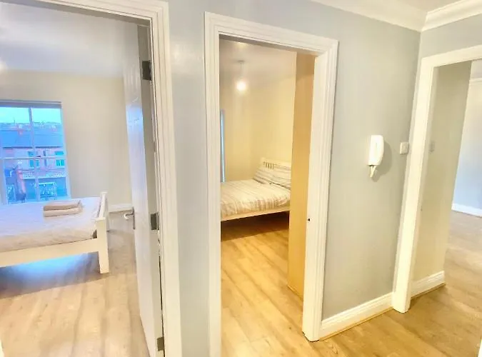 Lovely 2 Bedroom In Apartment