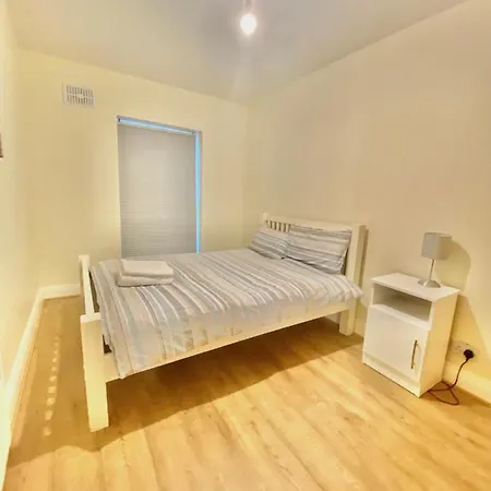 Lovely 2 Bedroom In Lägenhet