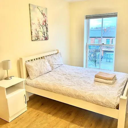 Lägenhet Lovely 2 Bedroom In Dublin