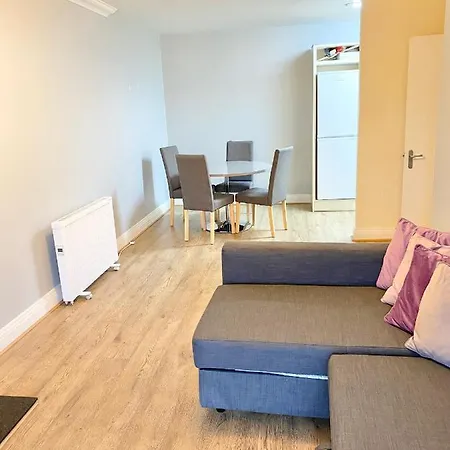 Lägenhet Lovely 2 Bedroom In